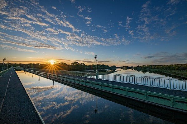 Le pont canal de Briare au coucher du soleil