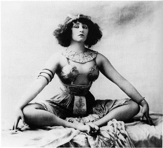 Colette: Erwachende Herzen. Oder: Der Übersetzungstitel ist ein Schmarren. Ohne Kaiser und Rosinen.