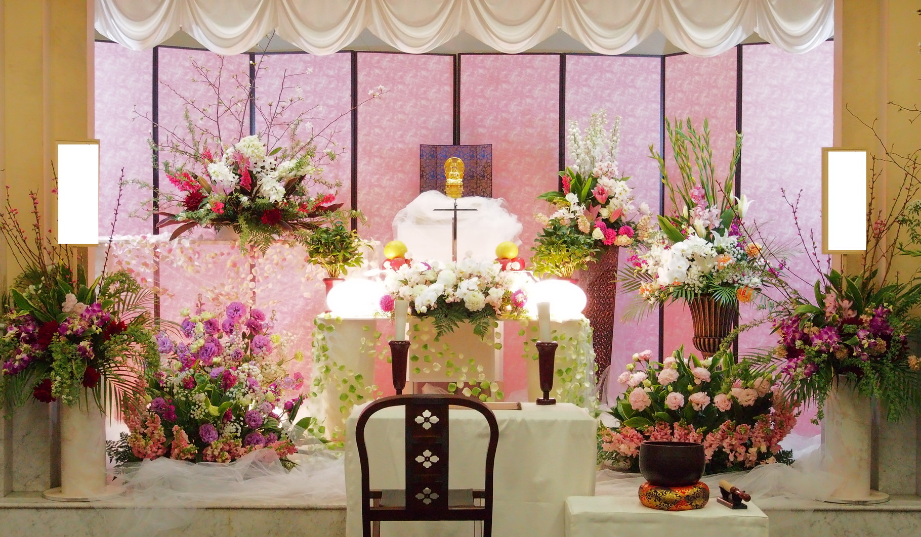 春の洋風祭壇 タオ葬儀社 春の洋風祭壇 タオ葬儀社