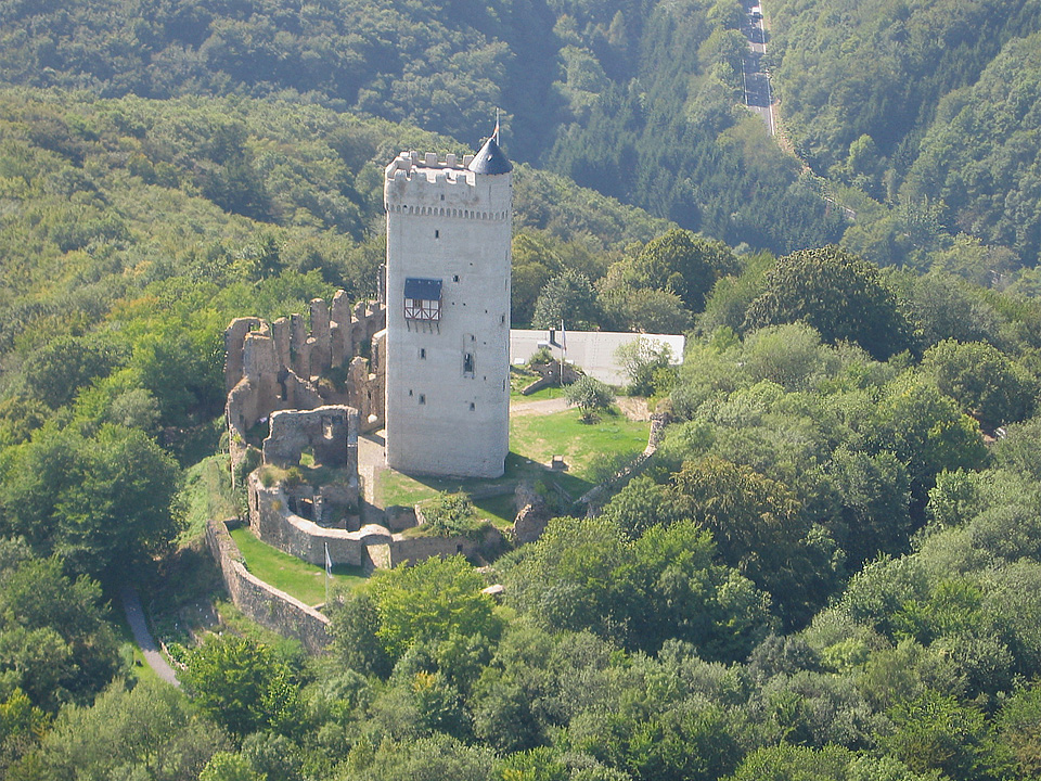 Burg Olbrück [Urheber „Tourist-Info Ferienregion Laacher See“]
