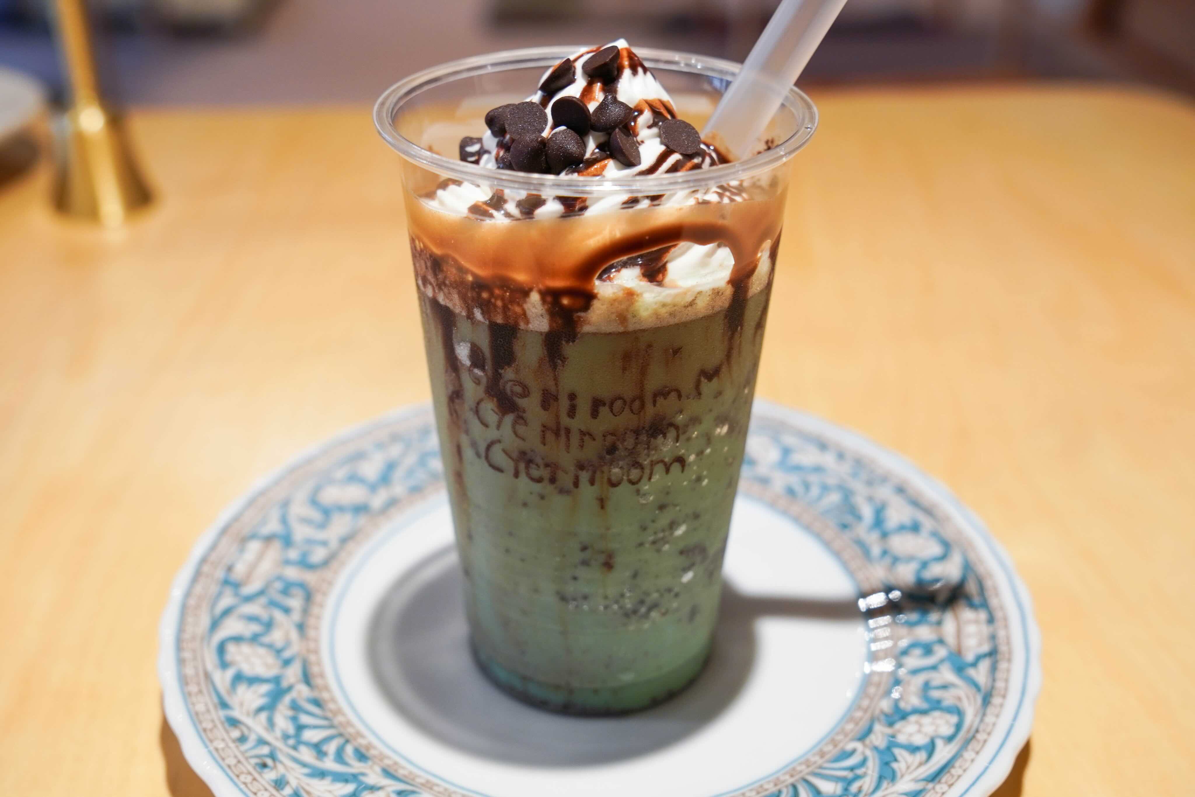 すっきりチョコミントシェイク