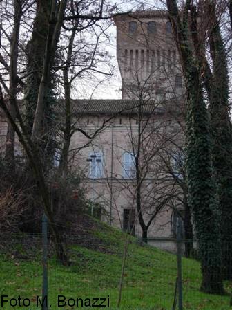 Sissa - La Rocca  e il Parco della Montagnola