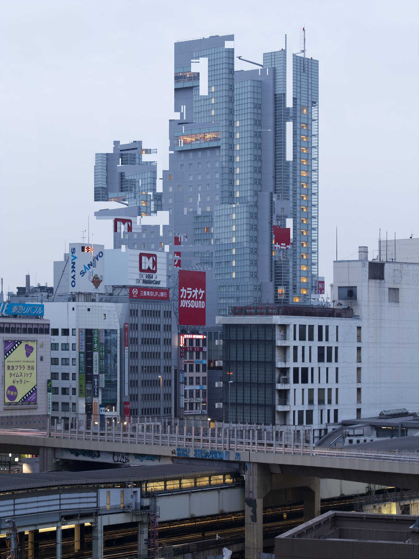 Anarchitecture in Tokyo (from WYSI*not*WYG project by Olivier Ratsi)