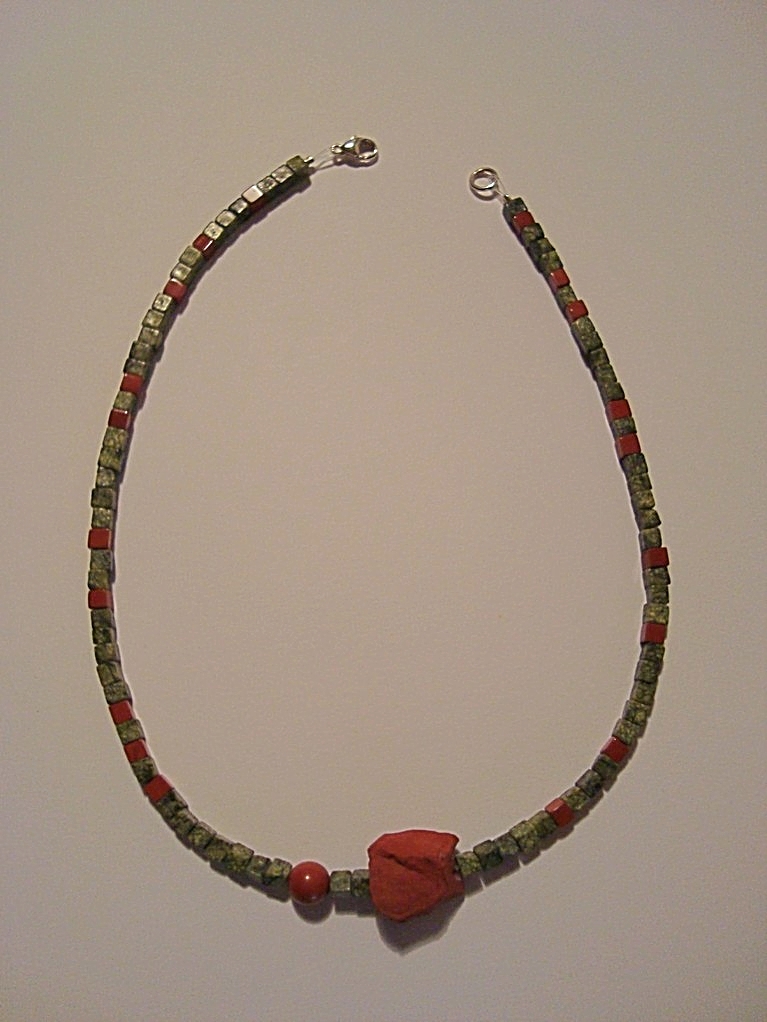 Serpentin und Jaspis Rot Halskette