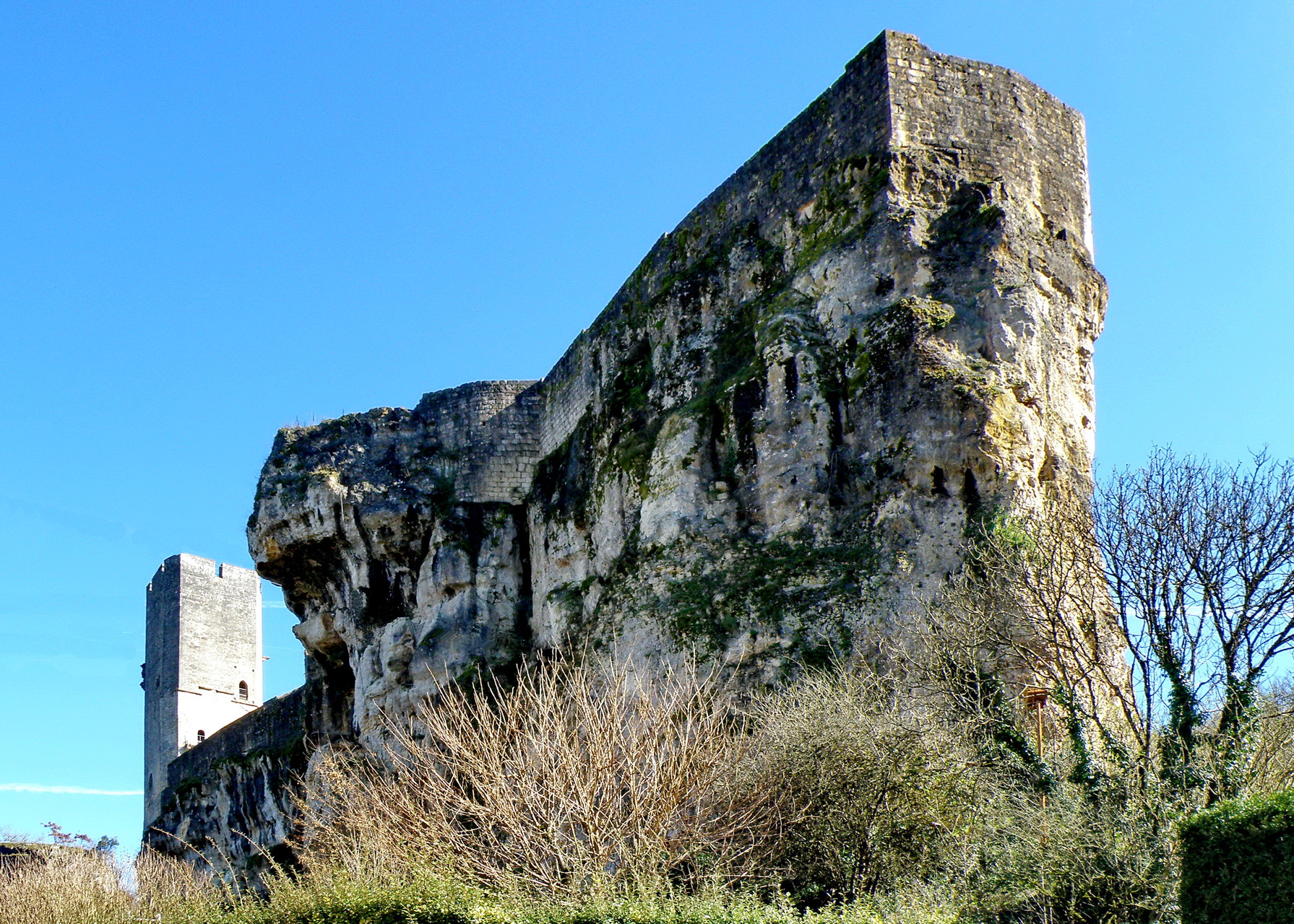 Chateau de Gavaudun - vue 1