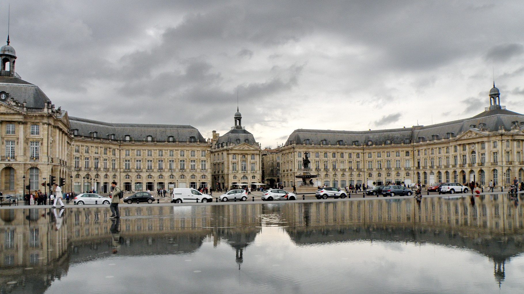 Bordeaux -Place de la Bourse et miroir d'eau