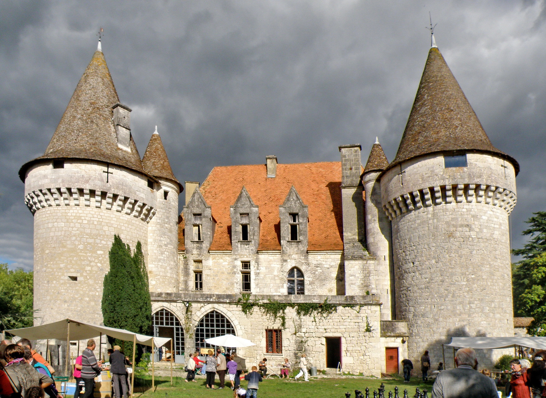 Château de Bridoire - vue 2