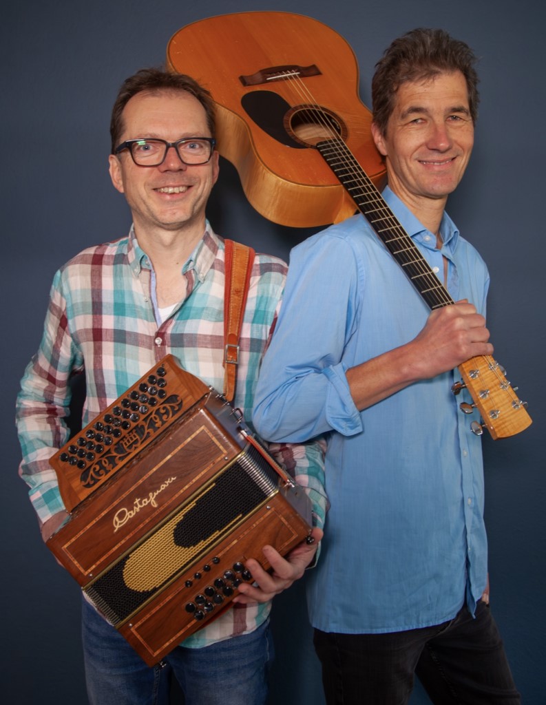 Folk Duo „Lässig“ (Foto: Schneider)