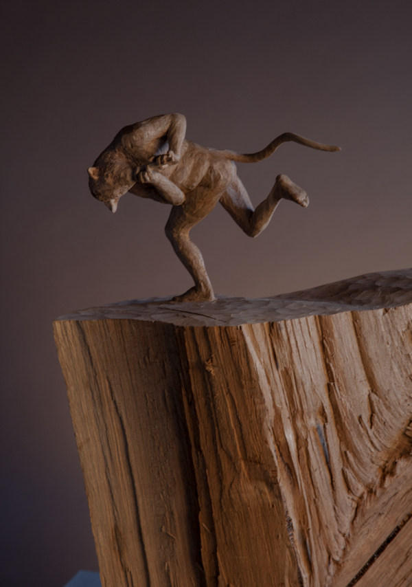 Rattenfänger - 2018 - Nußbaum. Aus einem Holzstamm geschnitzte Figur