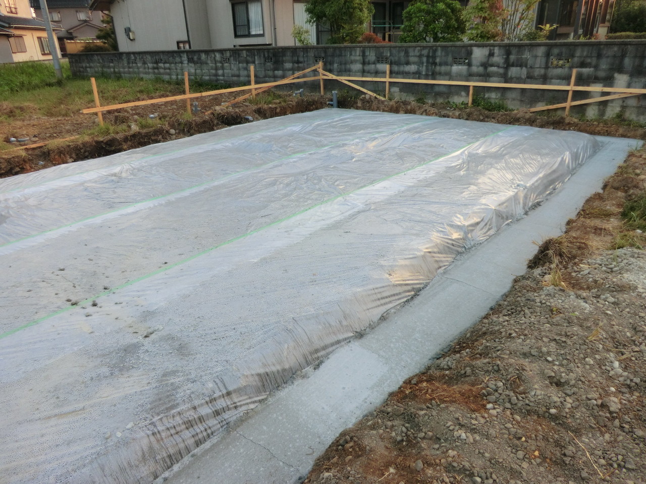 防湿シート 自然素材で健康住宅専門会社 真家建築工房 防湿シート 自然素材で健康住宅専門会社 真家建築工房