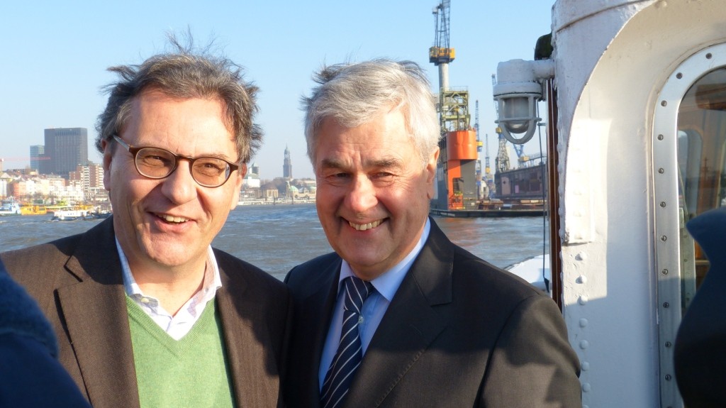 Der Koordinator der Bundesregierung für die Maritime Wirtschaft, Hans-Joachim Otto, und der Hamburger Senator für Wirtschaft, Verkehr und Innovation, Frank Horch