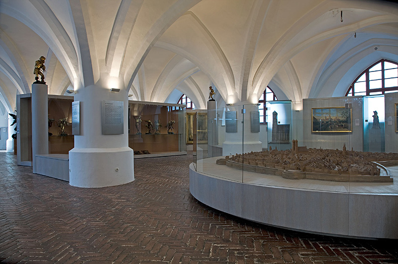 Moriskensaal mit Kopie des Sandtnermodells und Moriskentänzern (Foto: Münchner Stadtmuseum / Landeshauptstadt München)