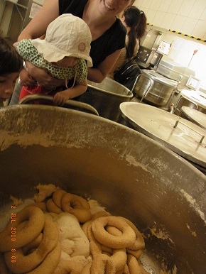 Die Sternschnuppe besucht die Bäckerei Cavus