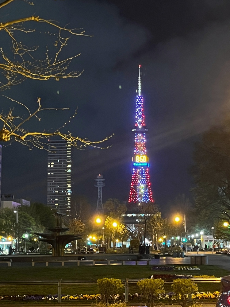 さっぽろテレビ塔ライトアップきれー