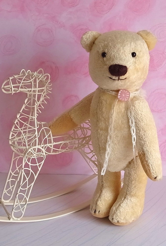 057 まゆくま stand 19cm ・ sit 14cm ・ weight 89g