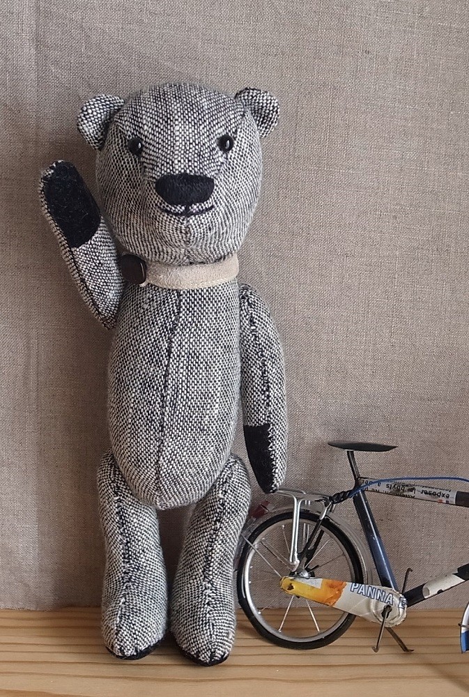 050 リトくま stand 21cm ・sit 15cm ・ weight 94g