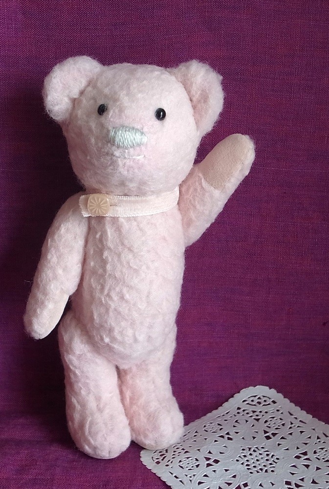 051 チェリーくま stand 20cm ・ sit 15cm ・ weight 107g