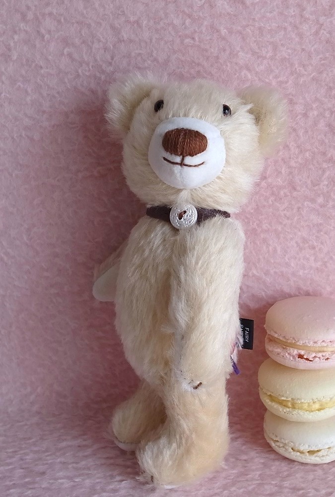 046 クリームくま stand 20cm ・ sit 15cm ・ weight 110g