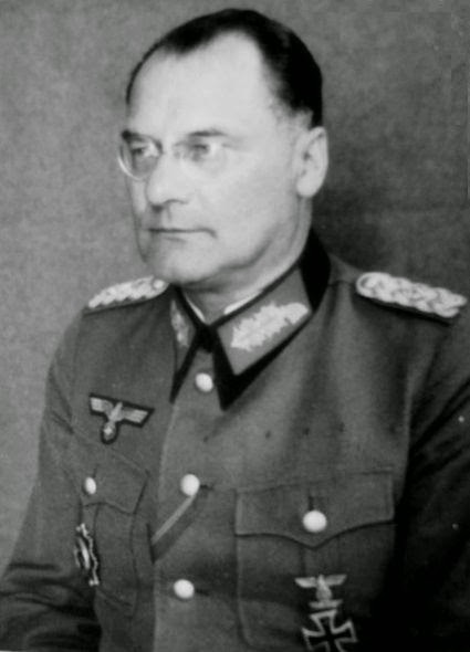 Generalleutnant Karl PFLAUM