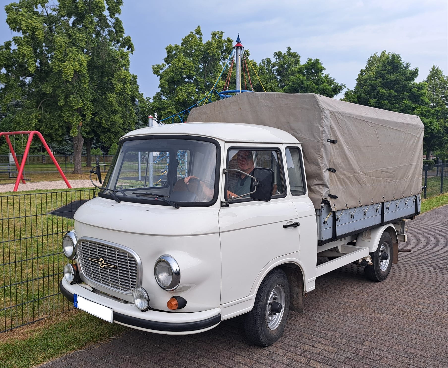 Immer für uns da - der gute alte Barkas