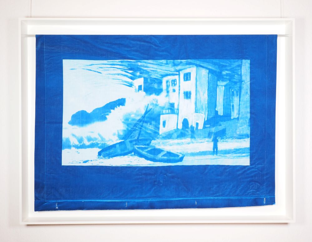 Overtourism, Cyanotypie auf Leintuch, 85 x 114cm, 2026
