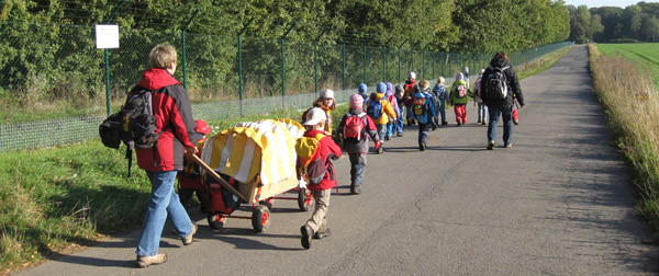 Marsch zum Stommelerbuscher Wald