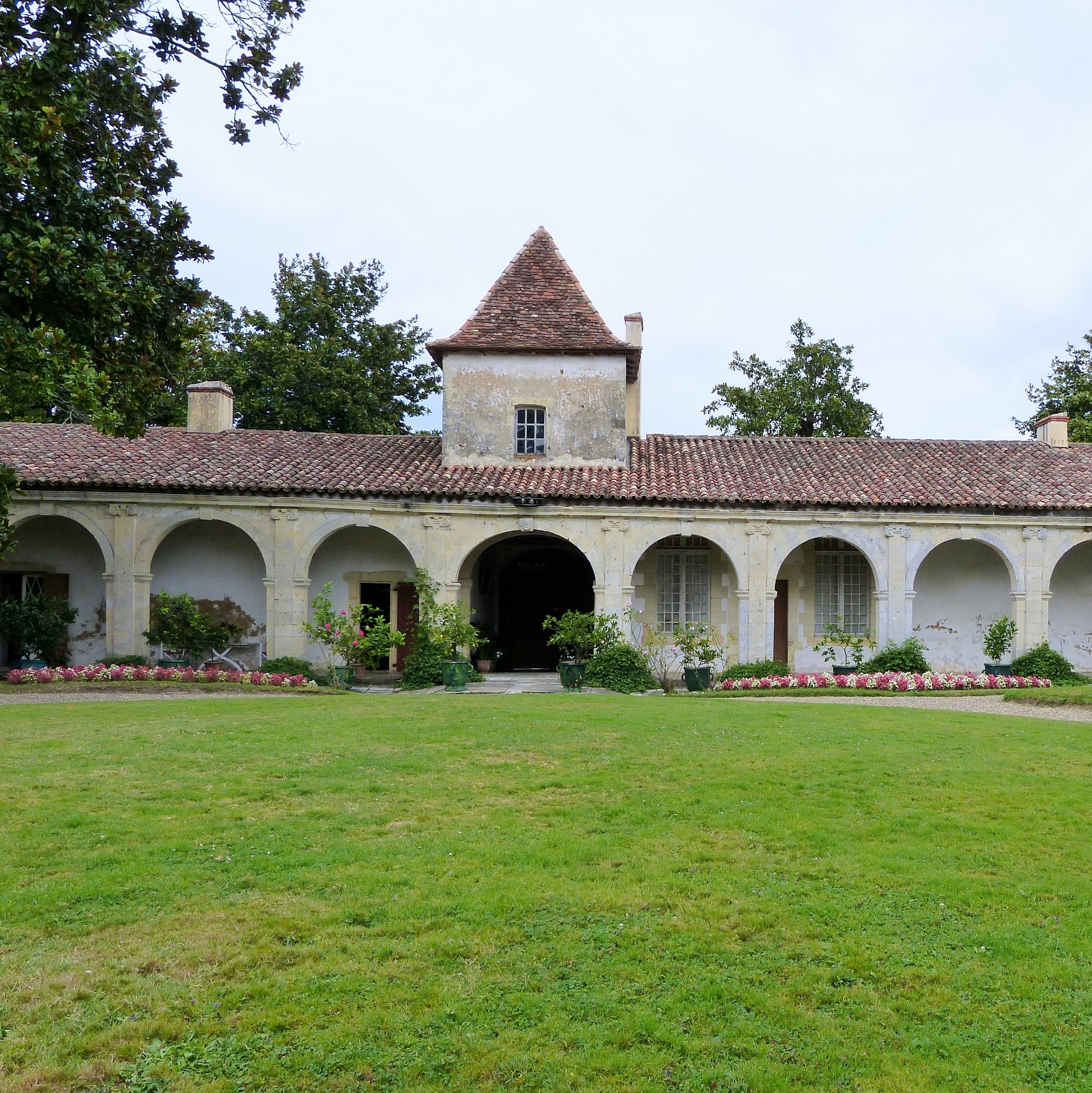 Château de Gaujacq ( à visiter )