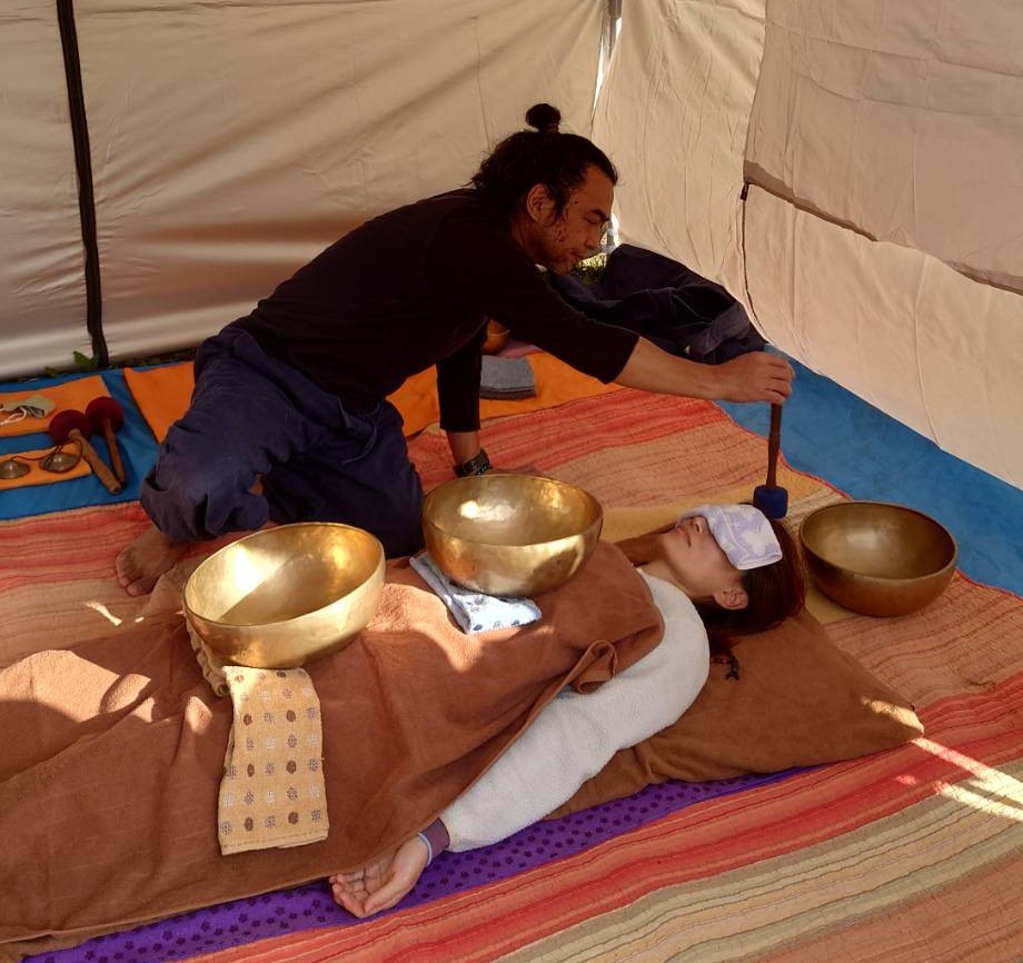 シンギングボウルの奏でる倍音でリラックス シンギングボウル・セラピー 『心の響き』 相模大野