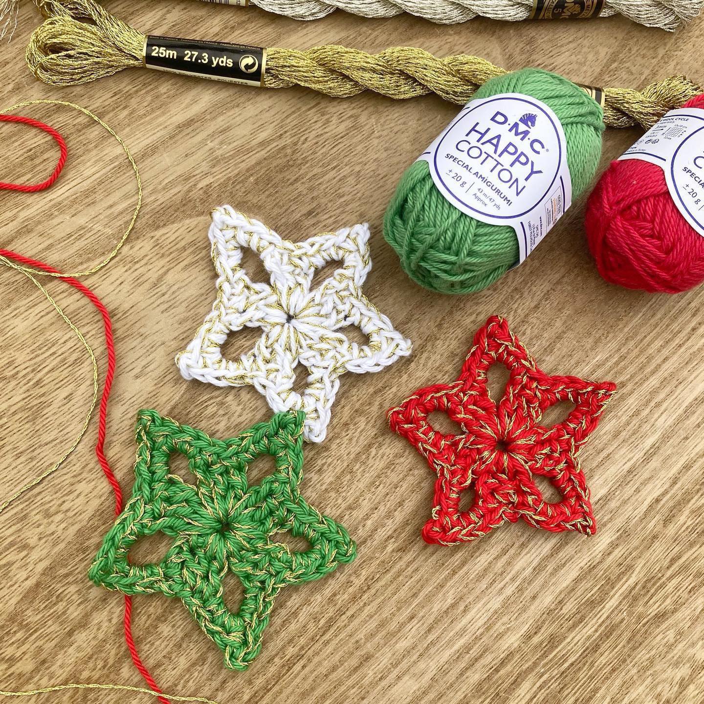 Christmas Decorations to Crochet