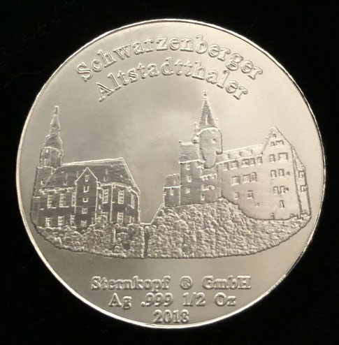 Die Rückseiten zeigen jeweils die bekannten Motive von Schloß und St. Georgenkirche Schwarzenberg. Hier die Medaille als Altstadtthaler.