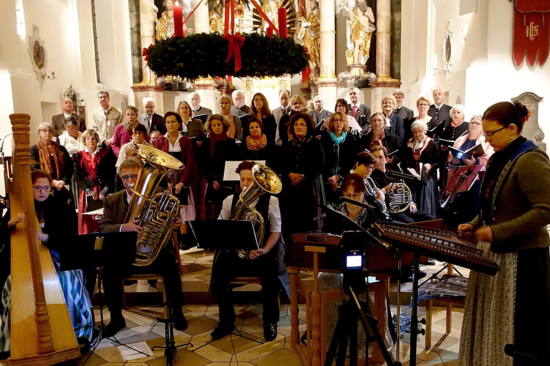 09. 12. 2018 - Alpenländisches Adventsingen in der Kath. Pfarrkirche St Ägidius, Grafing