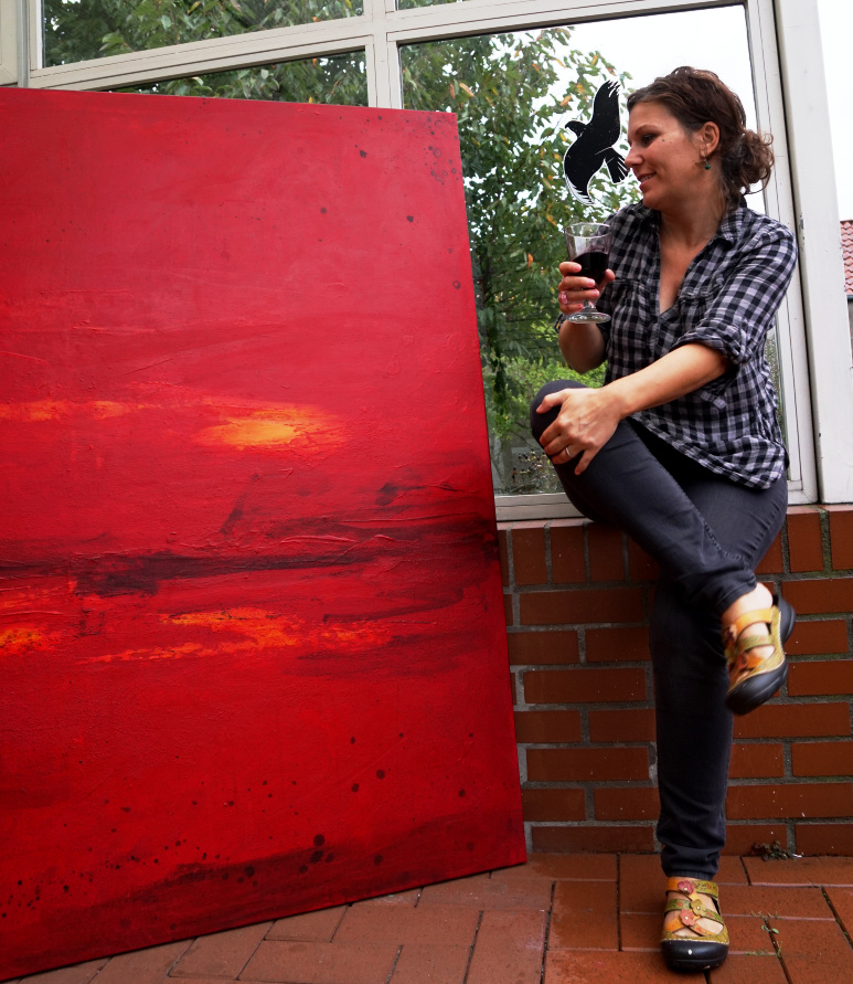 rotes bild mit kuenstlerin