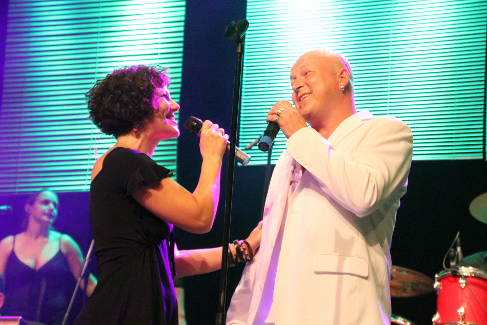 mehr Fotots zum letzten Gig der rob-show - Coverband Robbie Williams aus Braunschweig