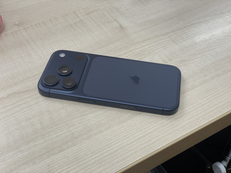 カイカ教室長、iPhone17 Proへ！ LINEバックアップに泣かされた夜