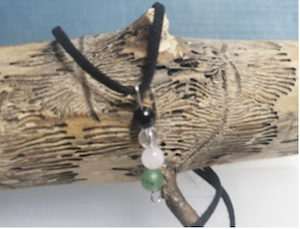 Kosmische Begleiter: Warum dein Sternzeichen-Schmuck weit mehr als nur ein Accessoire ist