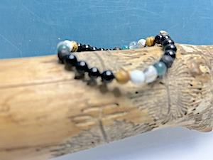  Der Schwarze Turmalin ist ein starker Schutzstein. Er bringt Power und Kraft - Gelenke, Muskeln 