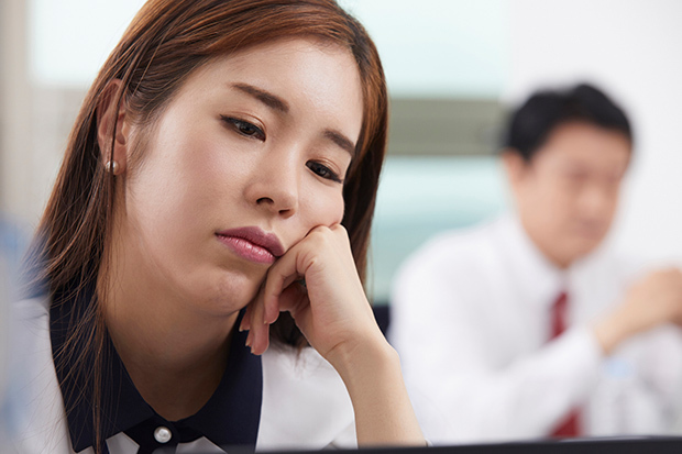 嫌いな人と職場でうまく付き合うには？