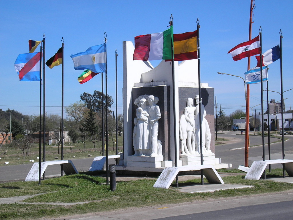 Monumento a los Inmigrantes