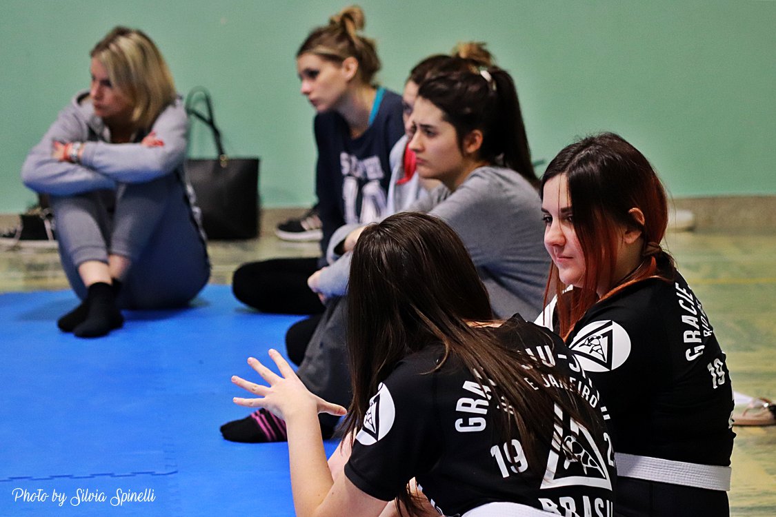 Secondo seminario italiano di Women Empowered a Cesena - difesa personale femminile