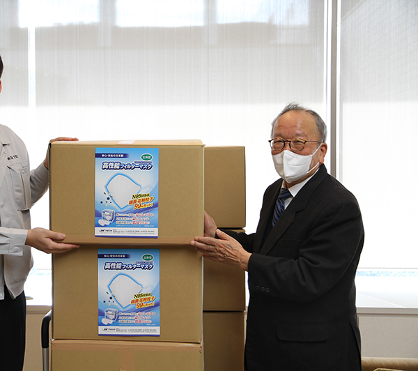 太田市に弊社生産のマスクを寄贈しました。