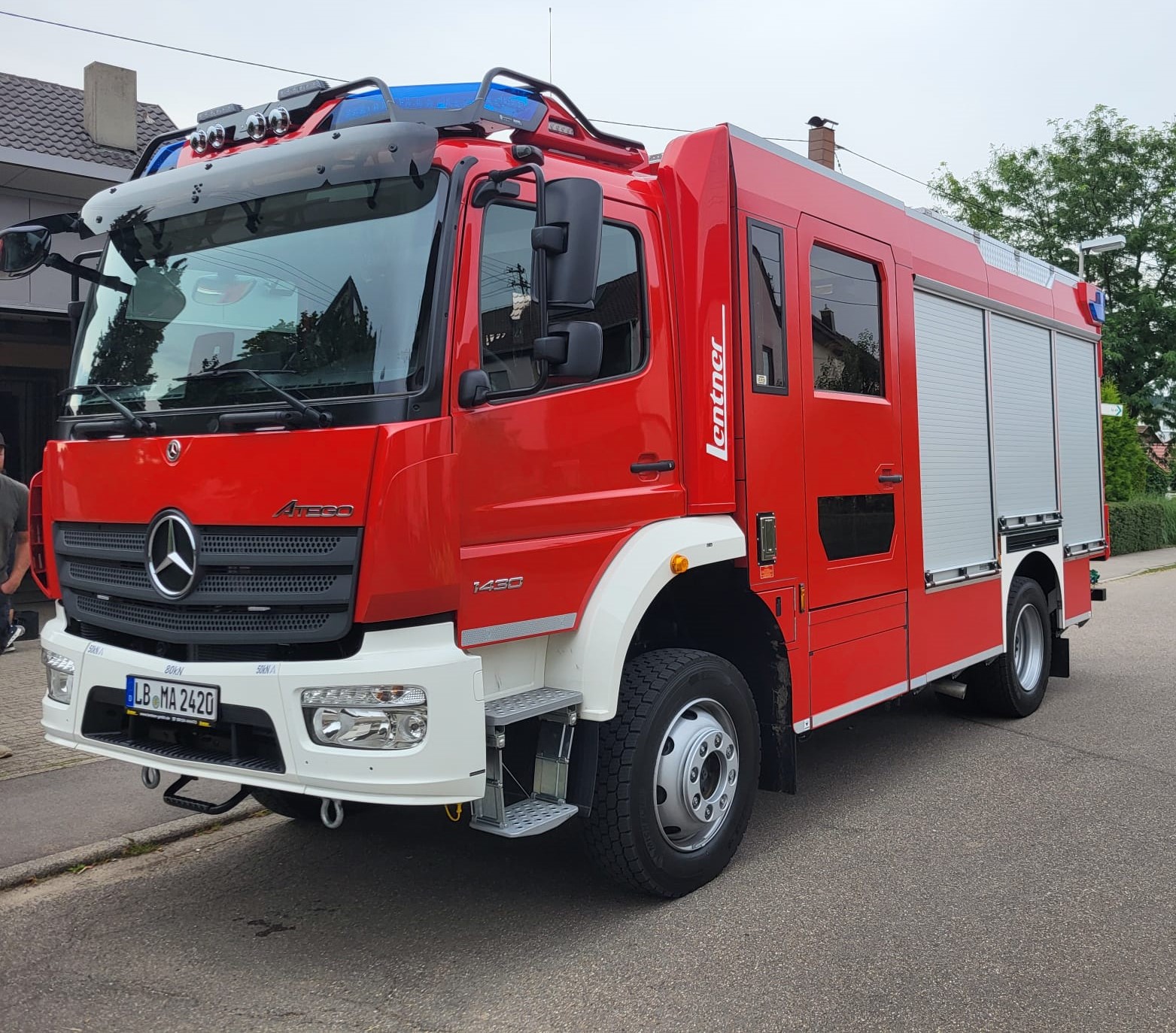 LF 10, FF Marbach, Lentner auf Mercedes