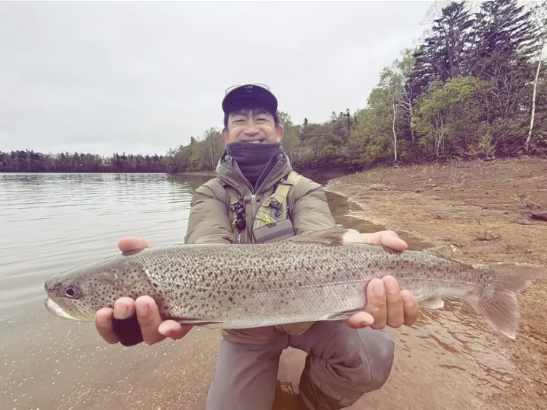 朱鞠内湖のイトウ釣り