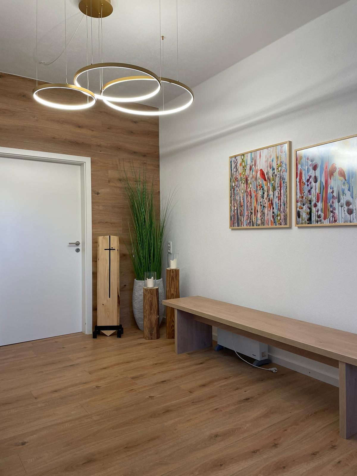 Abschiedsraum im hauseigenen Bestattungsinstitut in Altusried