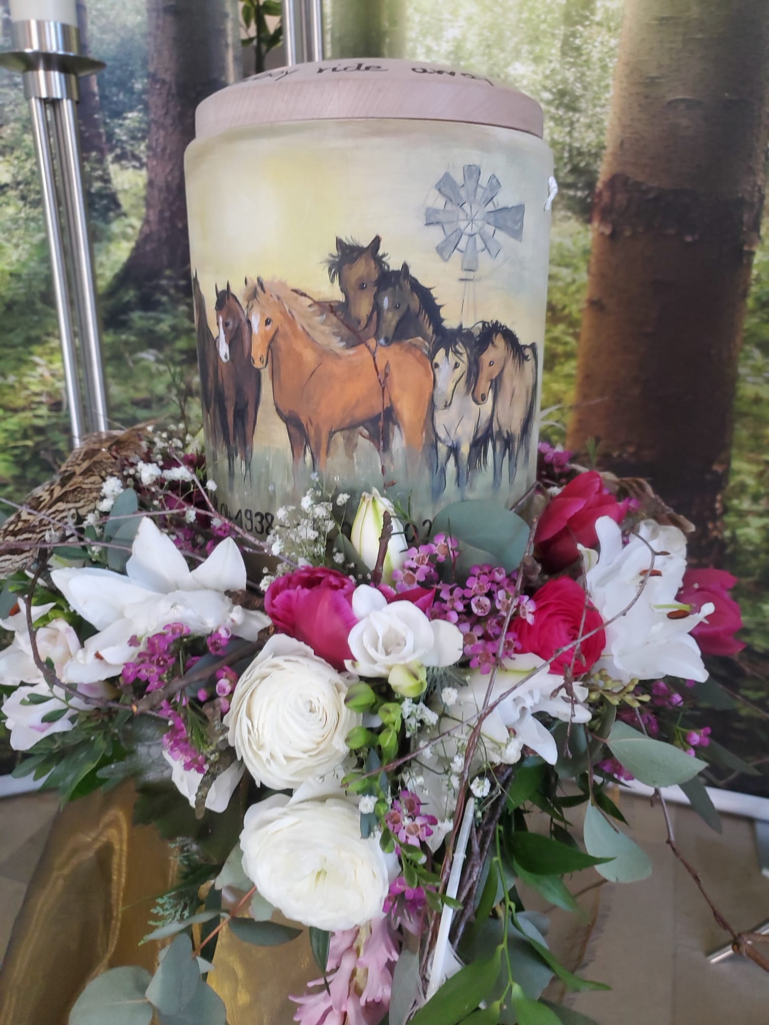 Cowboyurne bei einer freien Abschiedsfeier in Altusried