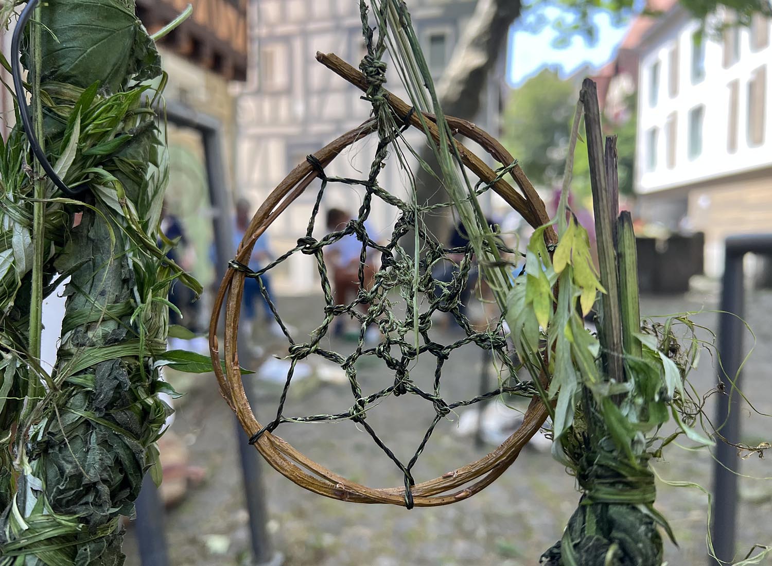 Auf dem Hexenpfad beim Brennnesselseminar in Sindelfingen