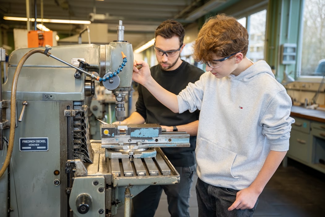 Raus aus der Schule, rein in die Praxis!