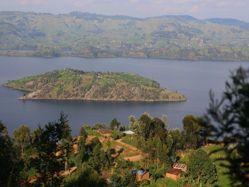 Twin-Lakes-Burera-and-Ruhondo-in-Rwanda