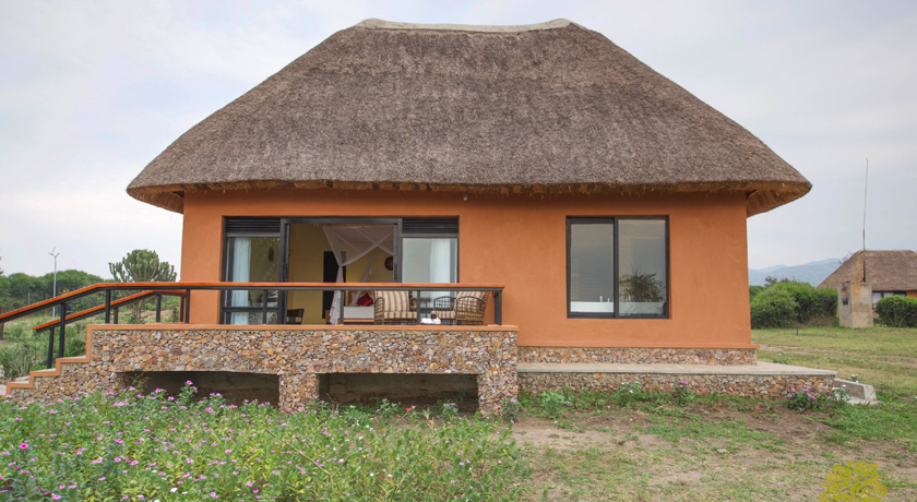 Ihamba-Lakeside-Safari-Lodge.jpg