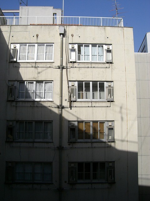 中庭。市街地住宅は外に見えない部分に美があります