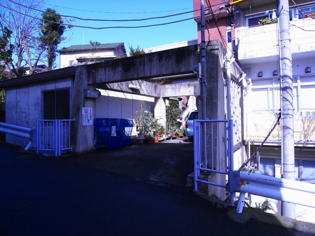 KAMEDA　HOSPITAL　×　御所山公団アパート